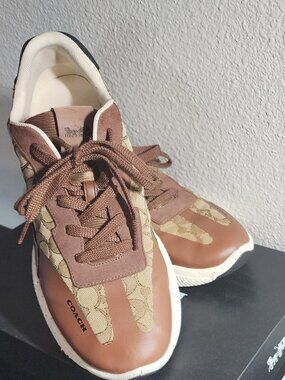 Coach Men’s Size 13D Tan Signature Low Top Sneakers